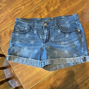 Jeans shorts with stars on them